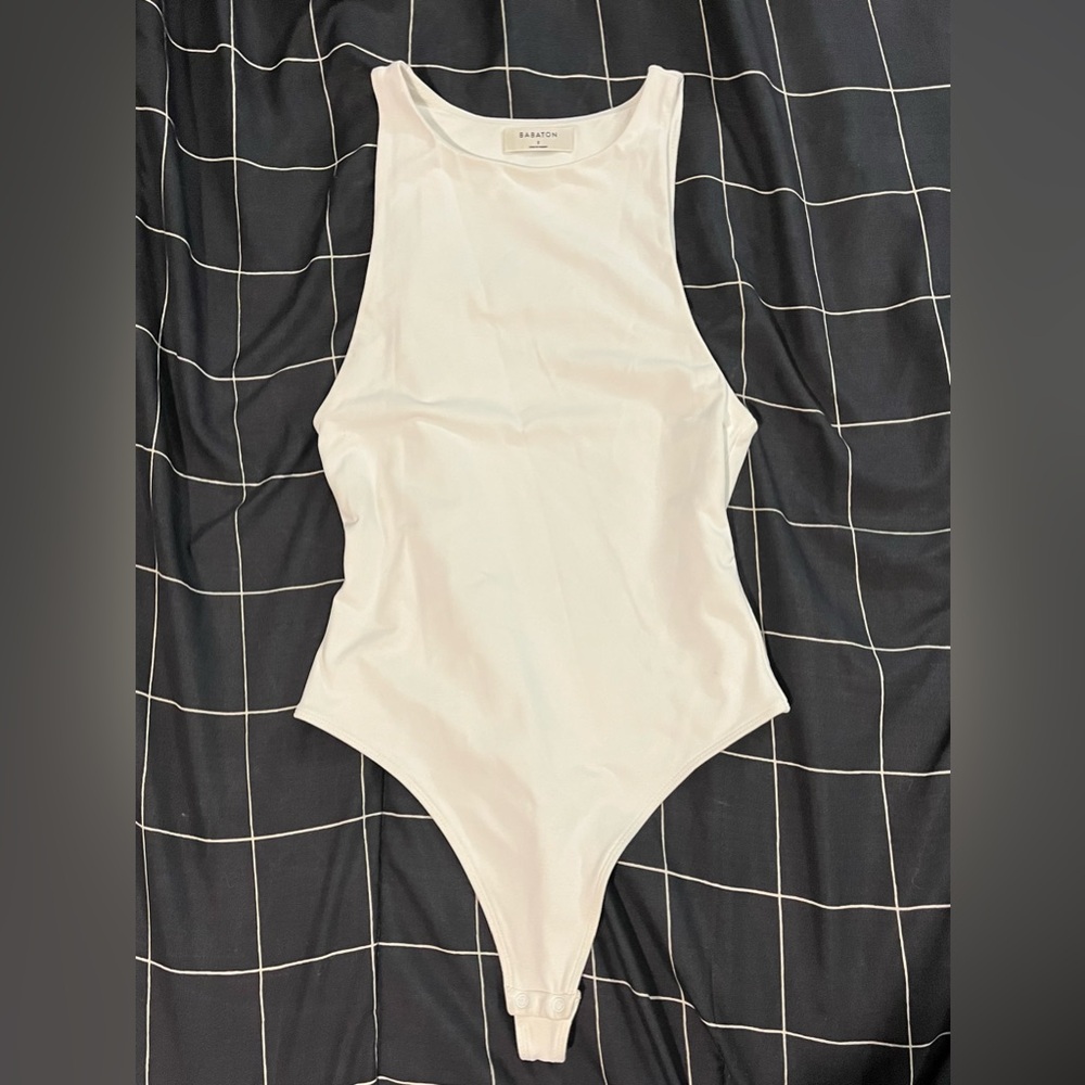 3 for $20 / Babaton Soft White Bodysuit - Picture 2 of 5